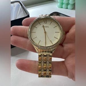 Gold with jewels fossil watch 🔆